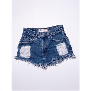 Levi zip fly high rise shorts